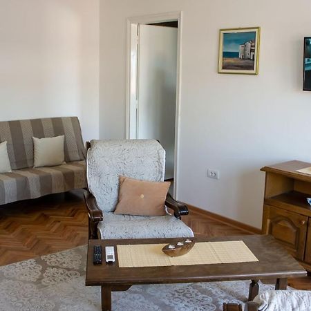 Appartement Dvosoban Stan U Strogom Centru à Kruševac Extérieur photo
