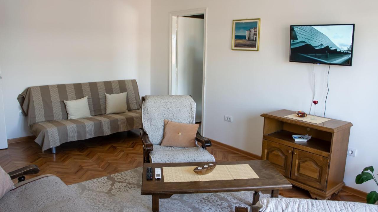 Appartement Dvosoban Stan U Strogom Centru à Kruševac Extérieur photo