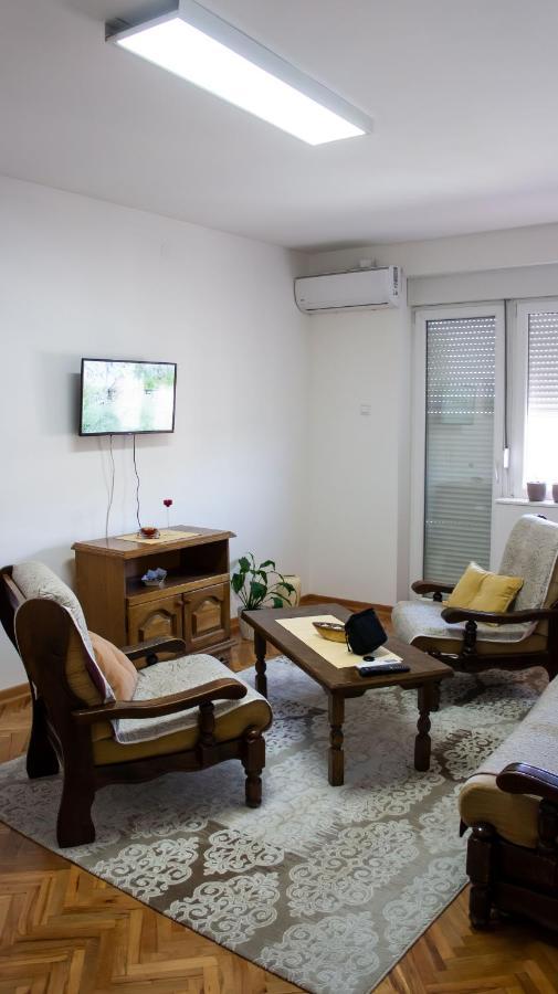 Appartement Dvosoban Stan U Strogom Centru à Kruševac Extérieur photo