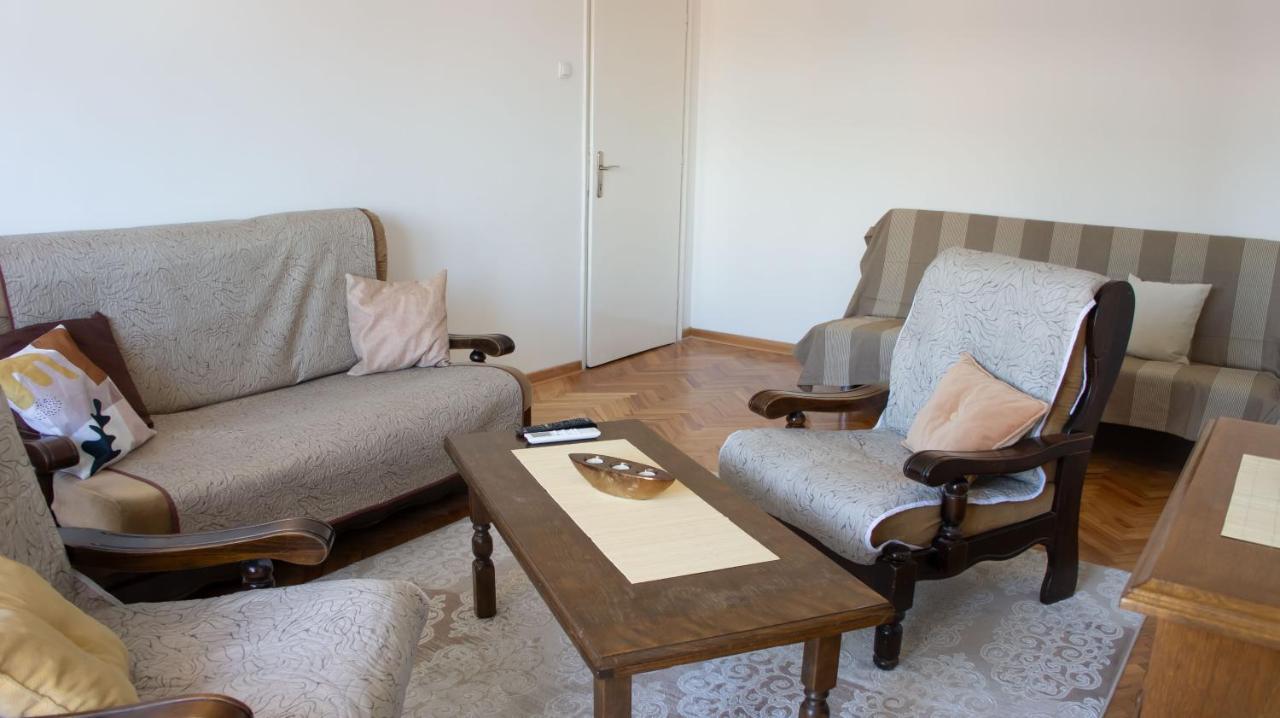 Appartement Dvosoban Stan U Strogom Centru à Kruševac Extérieur photo